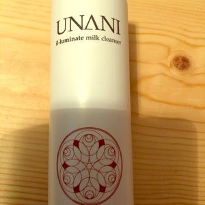 UNANI Facial milk cleanser